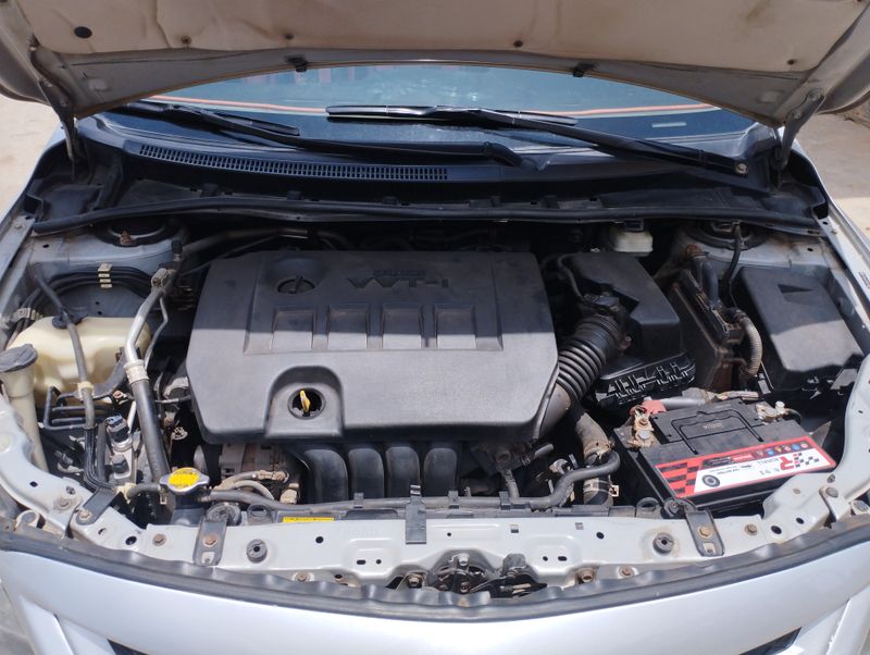 Thumbnail 4 of 2012 Toyota Corolla SE